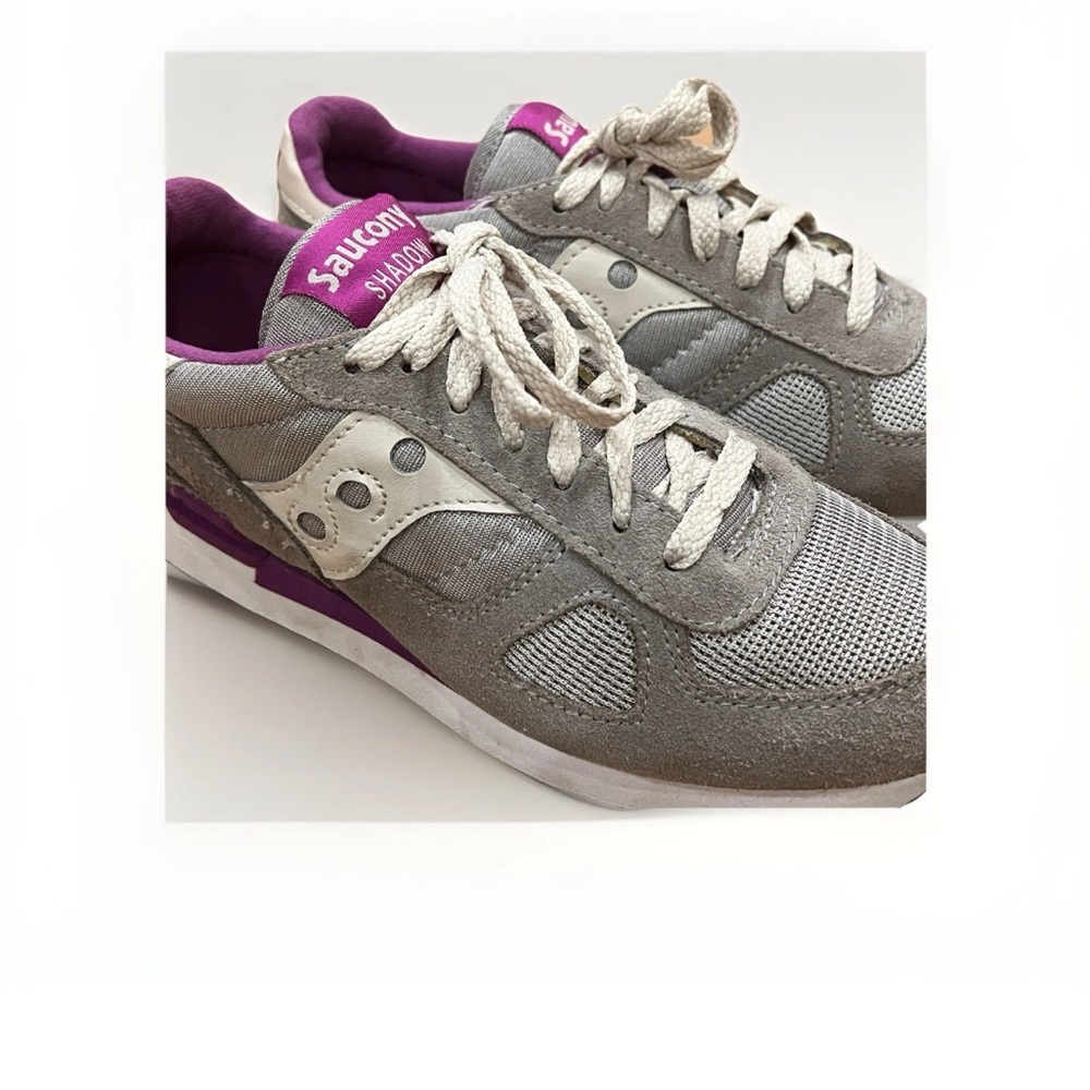 Saucony Women's Gray and Purple Sneakers